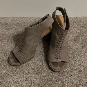 GAP size -7 bootie